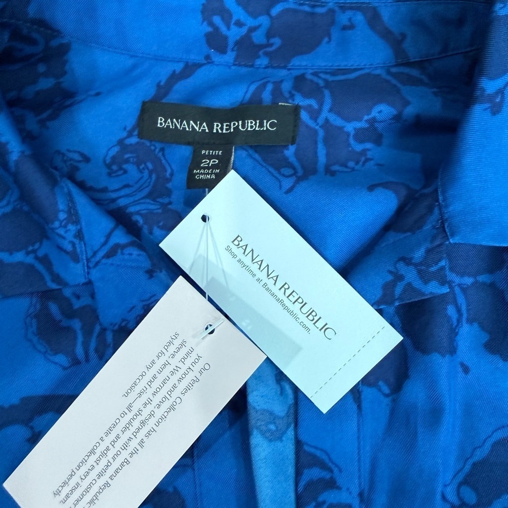 NWT Banana Republic Romper Womens Sz 2P Blue Floral Satin Shorts Shortall - Picture 2 of 8